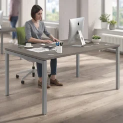 Mesa de dirección Kube fondo 100cm estructura aluminio