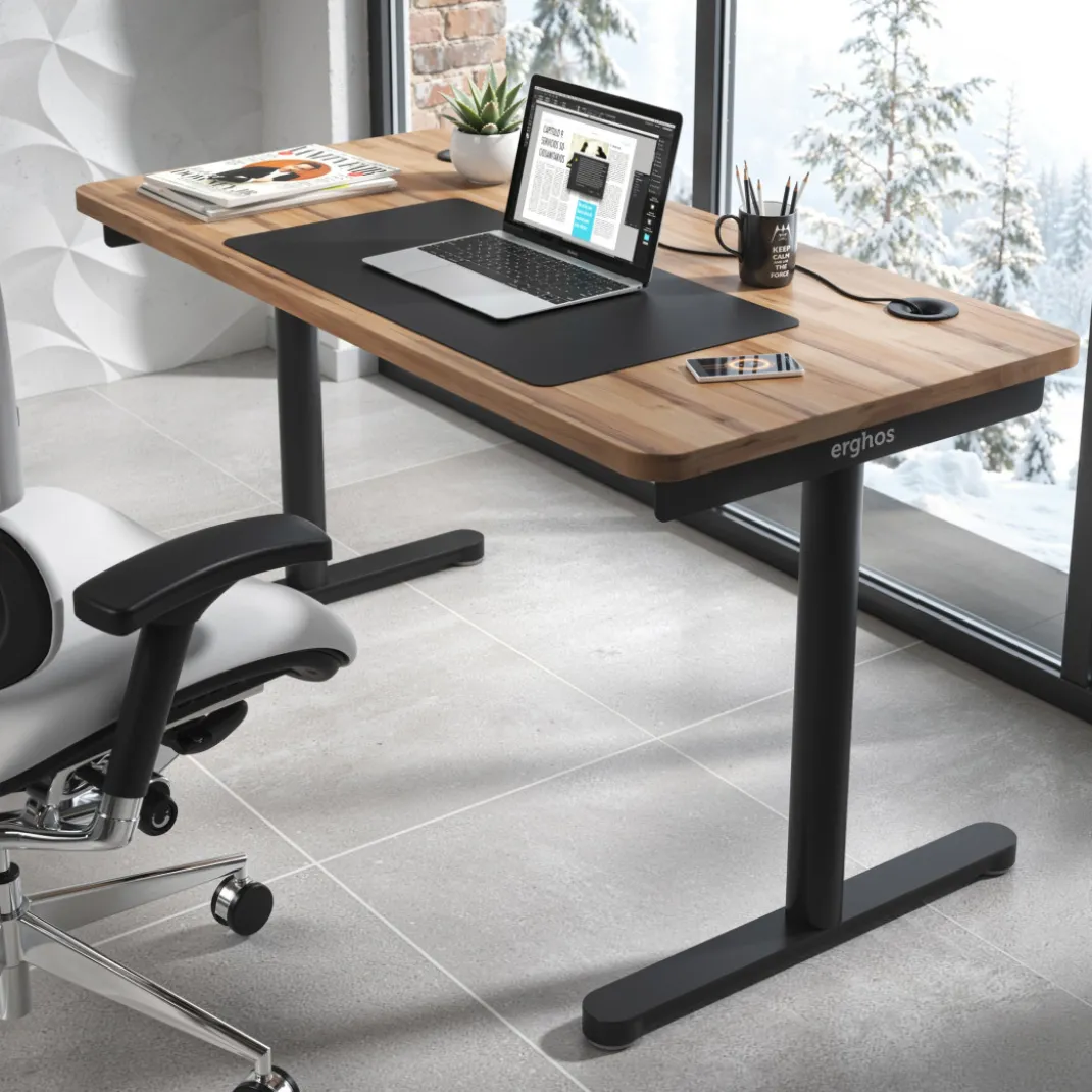 Mesa de Escritorio pata en T, fondo 68cm, estructura negra, sobre ergonómico