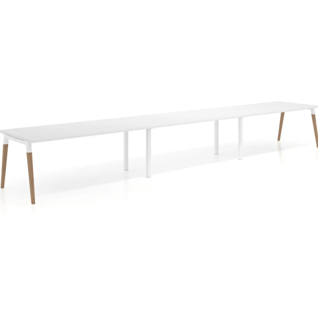 Mesa de oficina en continuidad Arki triple, patas de madera, fondo 100cm