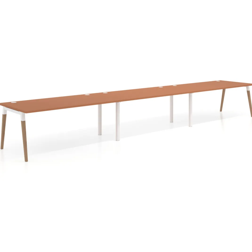 Mesa de oficina en continuidad Arki triple, patas de madera, fondo 100cm