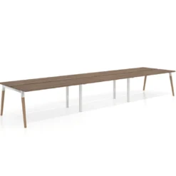 Mesa de oficina multipuesto Arki triple, fondo 126 cm, patas de madera