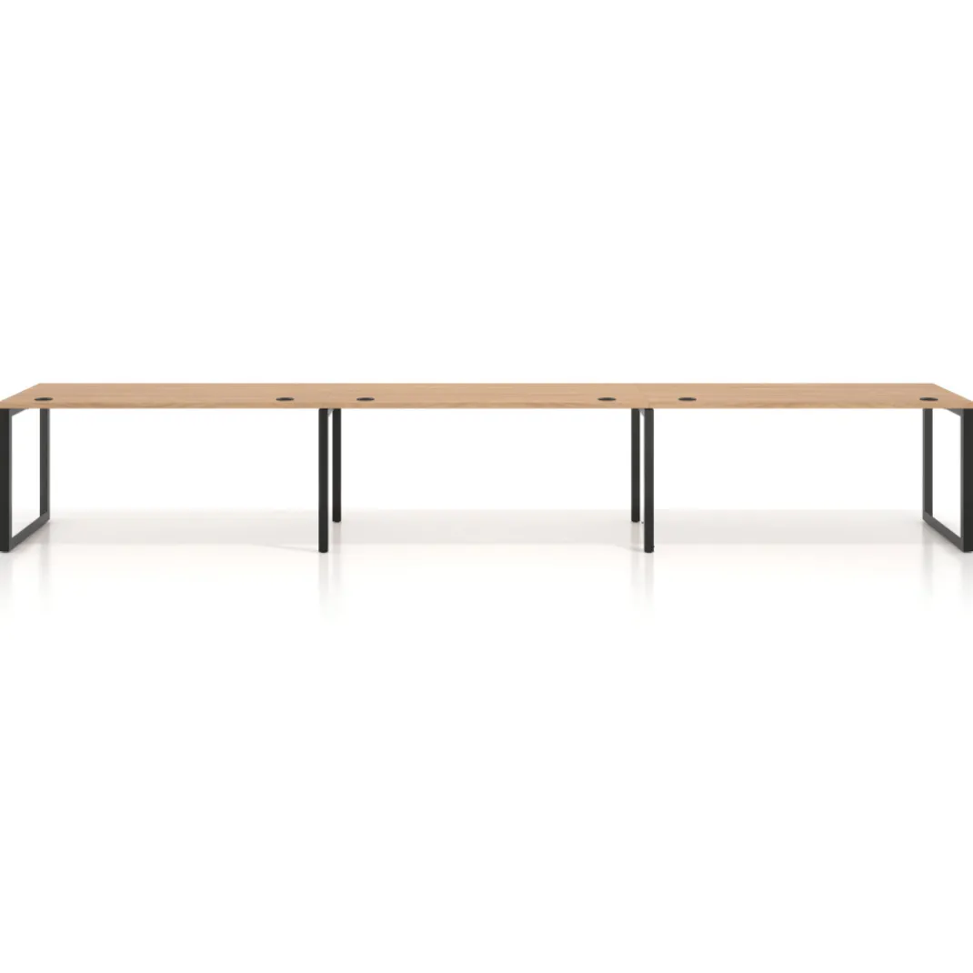 Mesa de oficina progresiva Delta triple, fondo 80cm, estructura negra