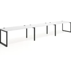Mesa de oficina progresiva Delta triple, fondo 80cm, estructura negra