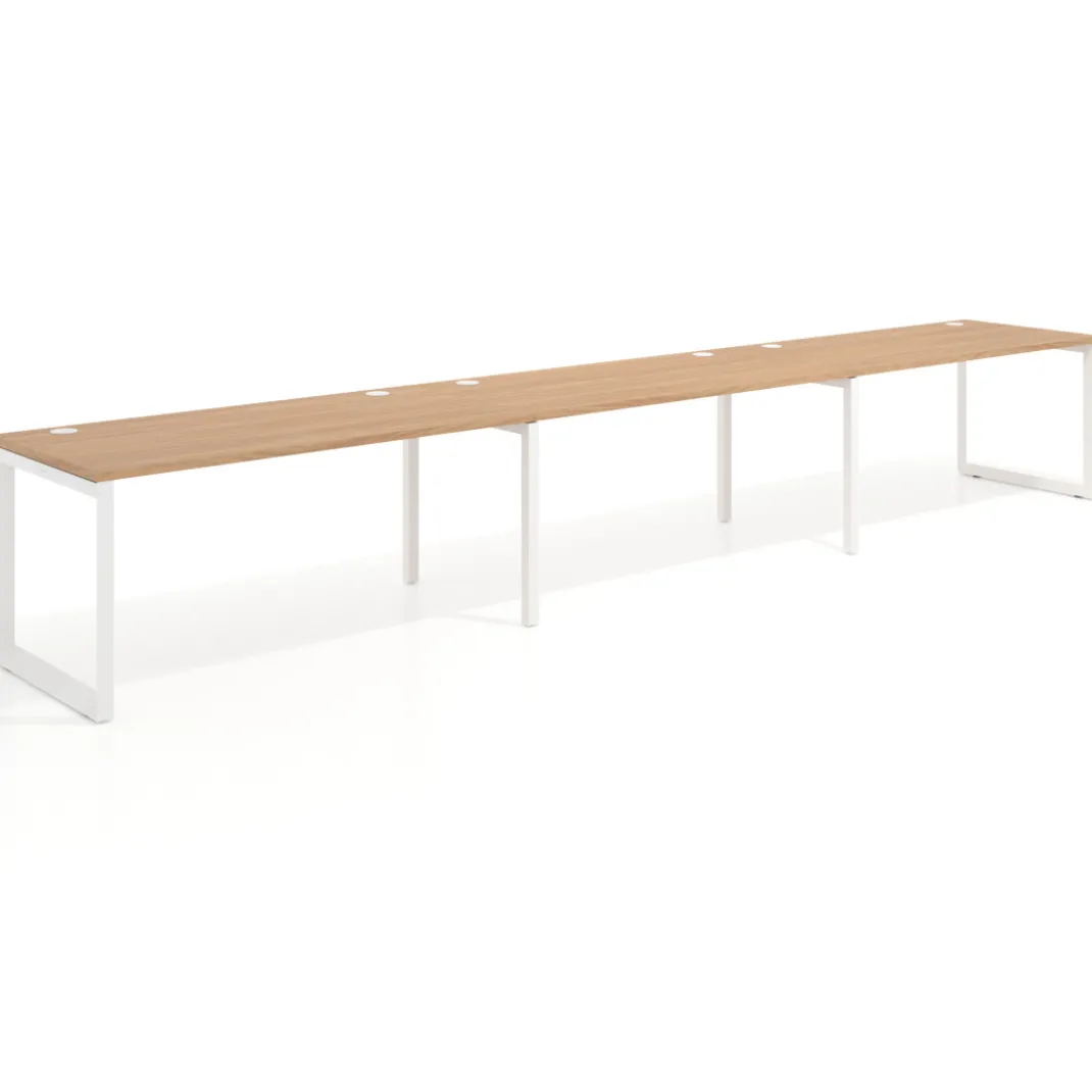 Mesa de oficina progresiva Delta triple, fondo 80cm, estructura blanca