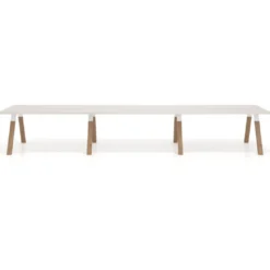 Mesa de oficina progresiva UvePro triple, fondo 100cm, estructura blanca, patas de madera