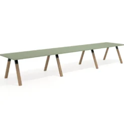 Mesa de oficina progresiva UvePro triple, fondo 100cm, estructura negra, patas de madera