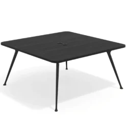 Mesa de reuniones Tekno, fondo 160, patas aluminio inyectado, estructura negra