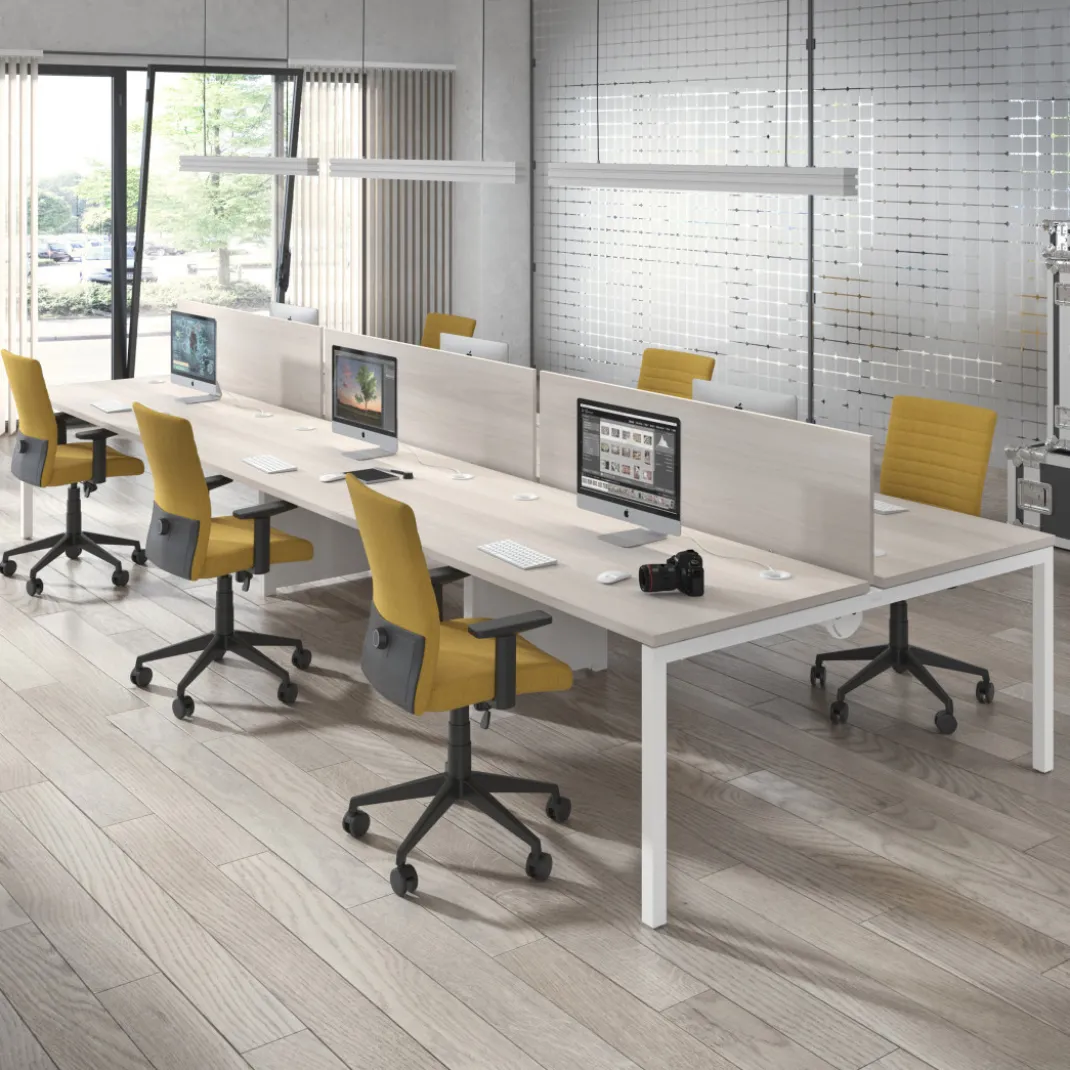 Mesa oficina multipuesto bench Kube triple, fondo 166 cm, estructura blanco