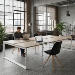 Mesa oficina multipuesto bench Delta doble, fondo 166cm estructura blanca