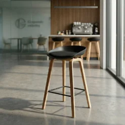 Taburete de oficina Uma, patas de madera