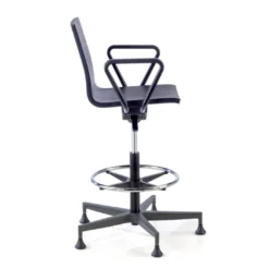 Taburete de trabajo con brazos Orbit, poliuretano rígido